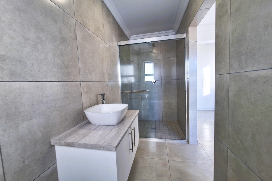 3 Bedroom Property for Sale in Brittania Beach Estate Western Cape